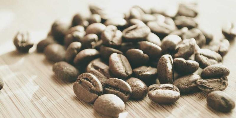 辽宁光华模具：揭秘智能制造车间如何用自动化生产线与机器人上下料实现效率倍增